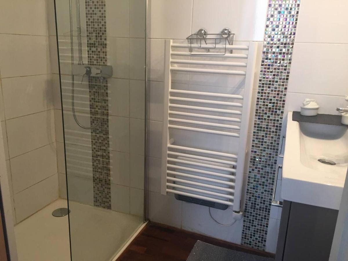Appartement Cosy Entre Bosquet Et Beaumont 波城 外观 照片